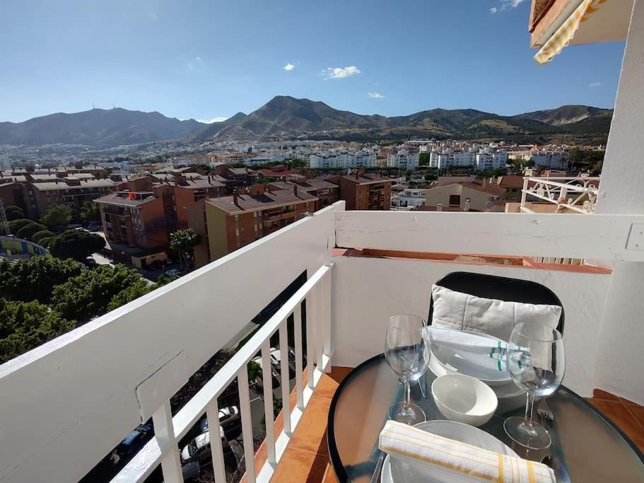 Piscis Beach Apartment Бенальмадена Экстерьер фото